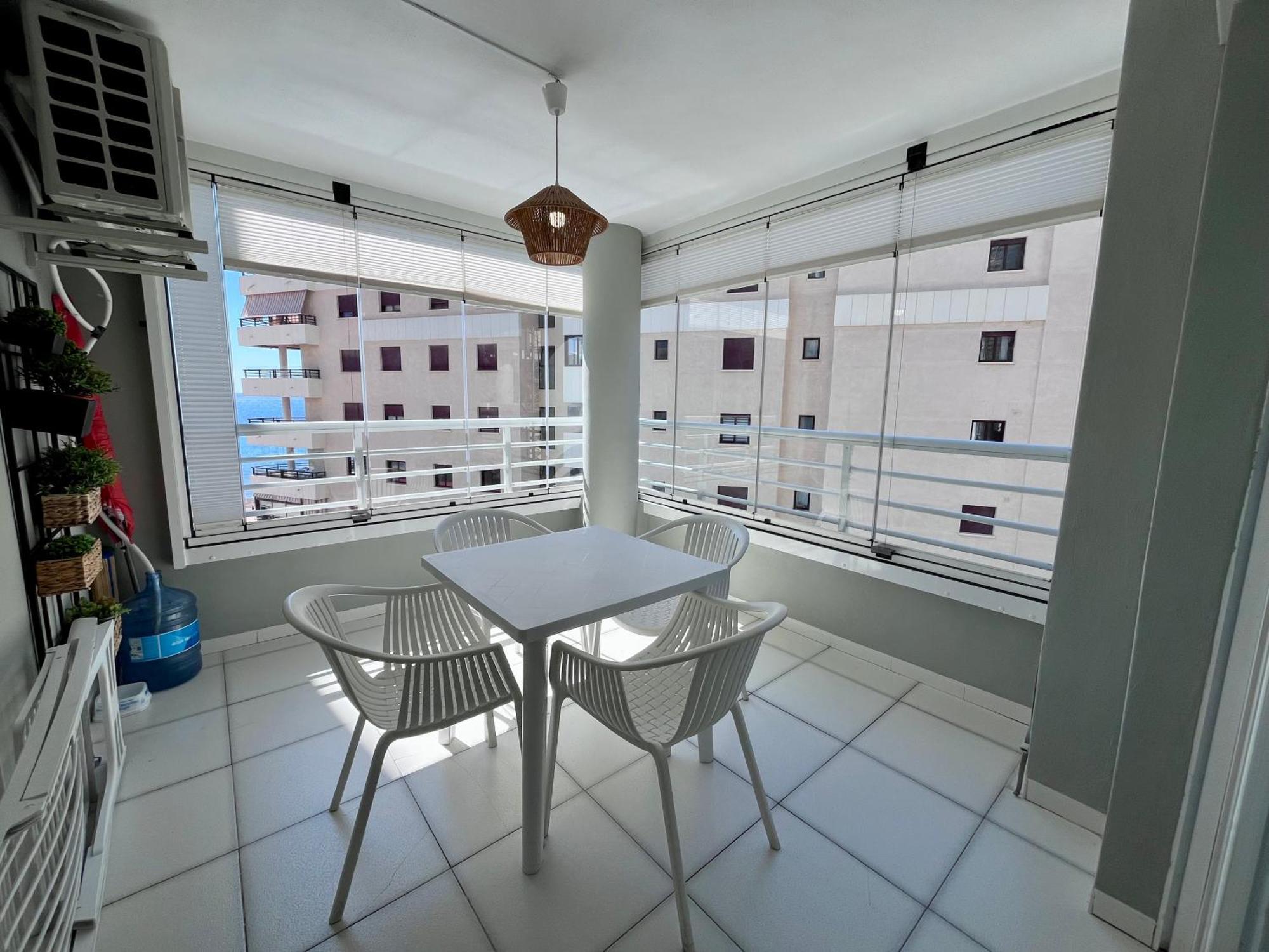 Modern Apartment On The Beach With Pool กัลเป ภายนอก รูปภาพ